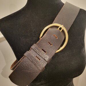 Leather chocolate brown belt with golden buckle